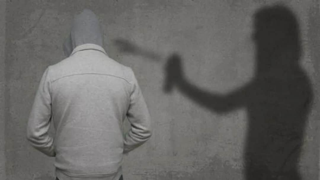 Gaz pieprzowy: Legalna i skuteczna samoobrona krok po kroku.